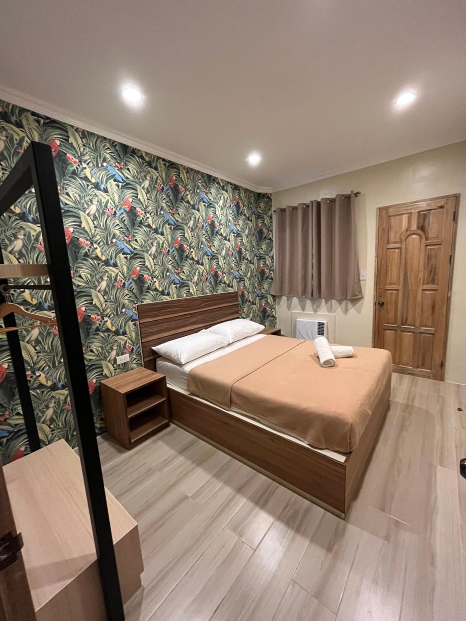 Red Knight Gardens Hotel Davao City Екстериор снимка