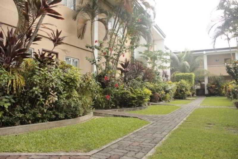 Red Knight Gardens Hotel Davao City Екстериор снимка