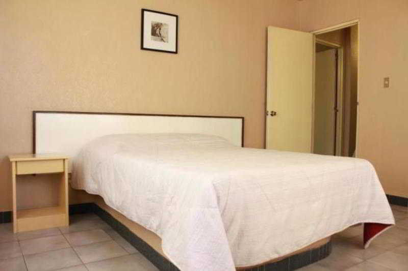 Red Knight Gardens Hotel Davao City Екстериор снимка