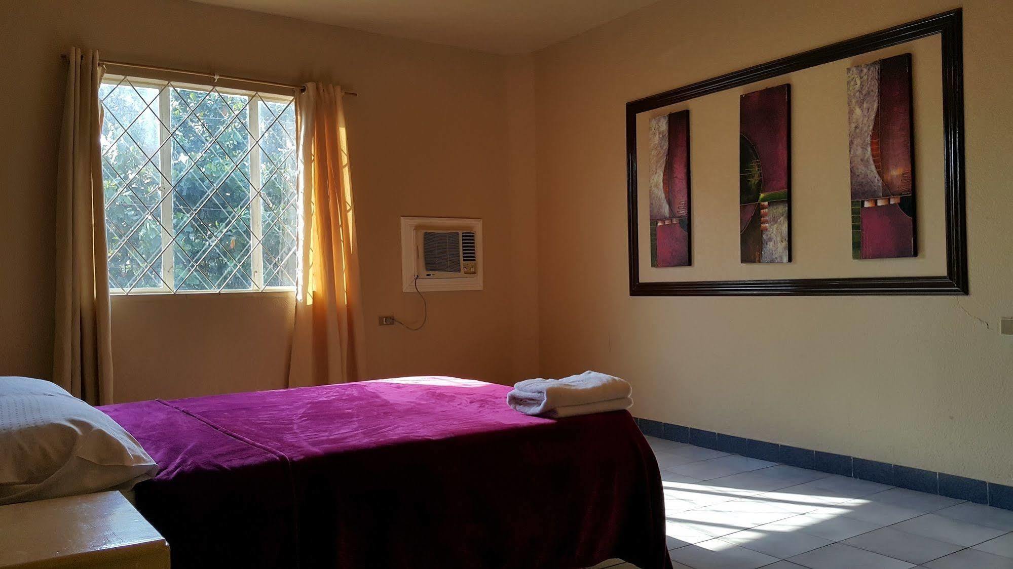 Red Knight Gardens Hotel Davao City Екстериор снимка